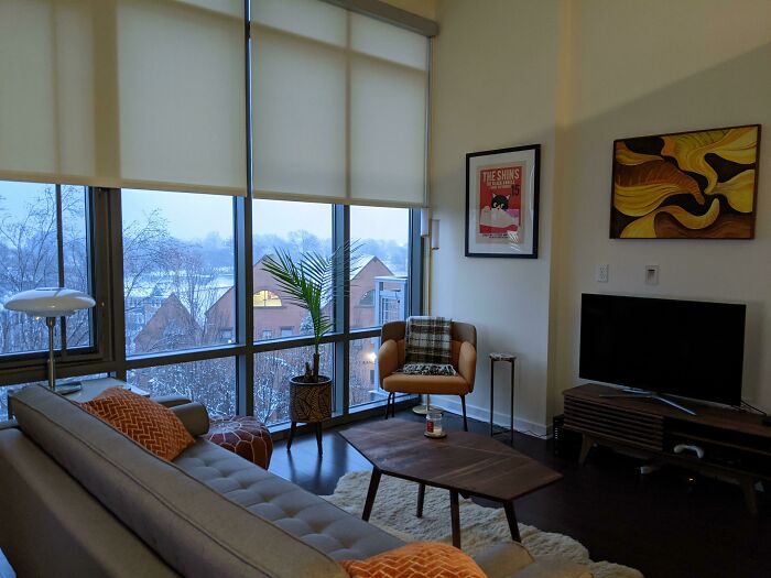 28 Years Old, Post-Divorce, First Time In My Life Living Alone! I'm Exploring My Own Personal Style And I Gotta Say, I'm Proud Of My Space So Far