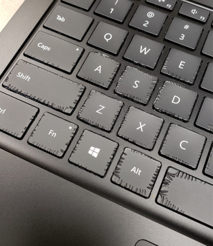 Lo que la desinfección obligatoria en el trabajo le hizo a mi flamante portátil de 2.000 dólares el pasado invierno