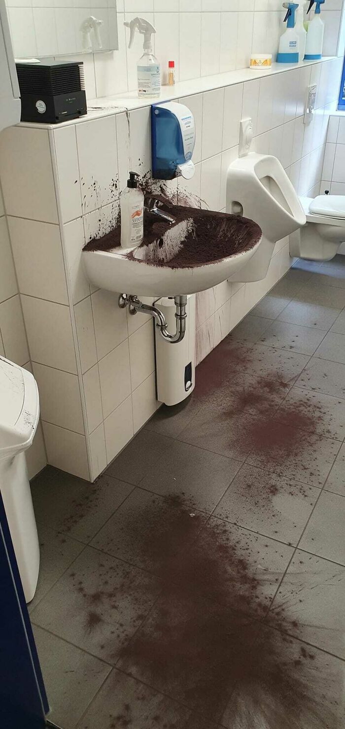 Do You Guys Know Toner Dust From A Printer? It Feels Like Liquid If You Put Enough Of It In A Zip Bag. Well I Would Recommend To Use Something Else