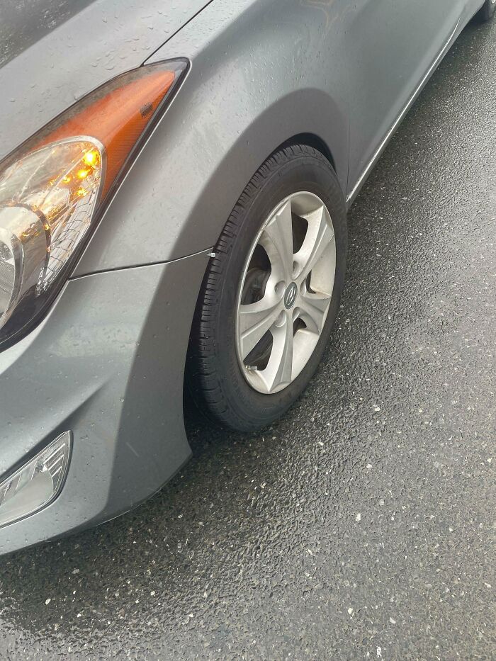 Just Rolled Out Of The Shop To Find They Didn’t Tighten The Lug Nuts All The Way. I Think I Almost Died Tbh