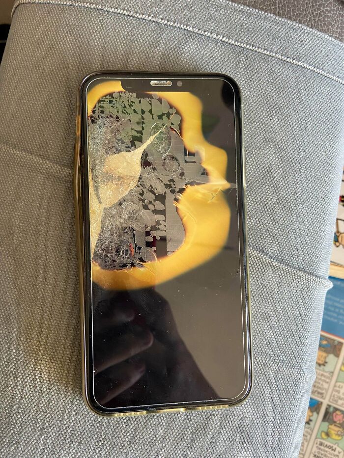 My Dad’s Phone. Left It To Charge Overnight, Woke Up And Saw This