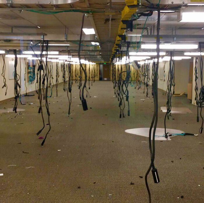 Huele a moho y metal