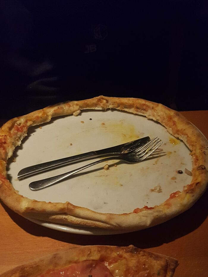 The Way My Boyfriend Eats Pizza