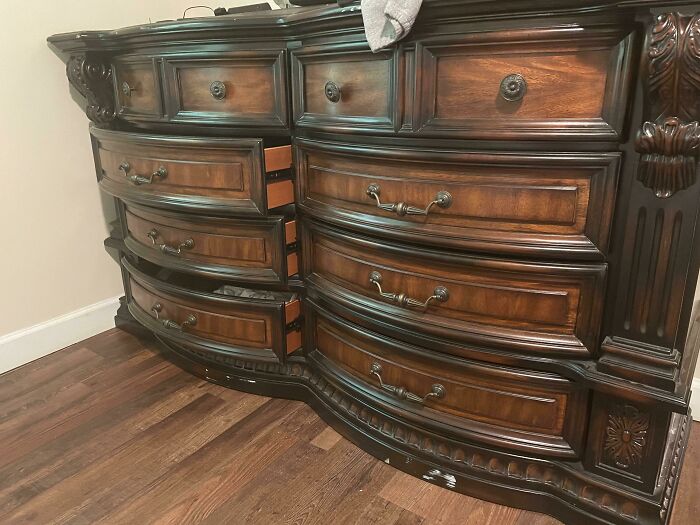 My Boyfriend Never Completely Closing His Dresser Drawers
