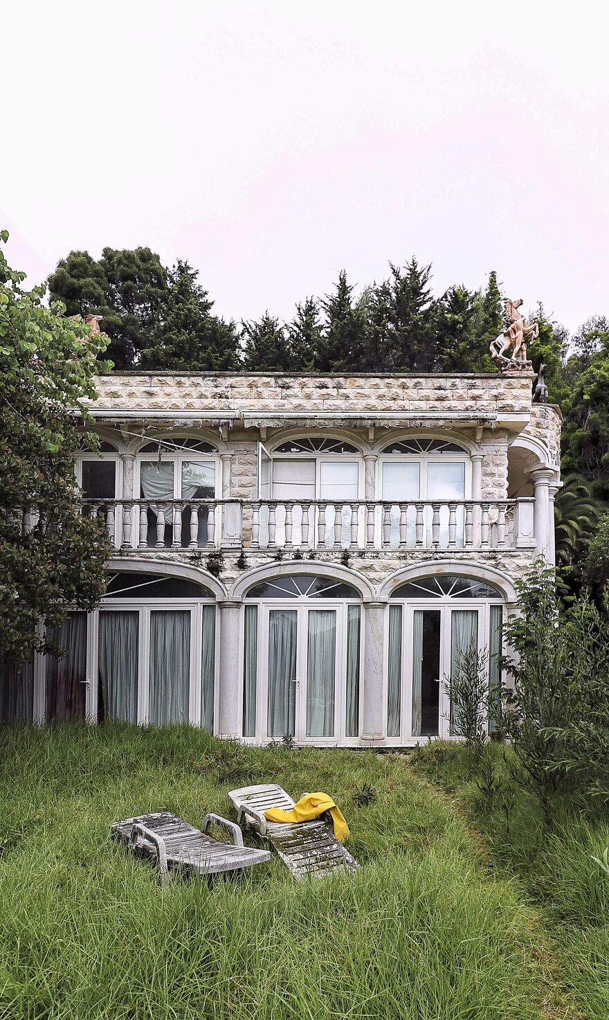 The Yellow Jackets Found The Abandoned Disney Castle