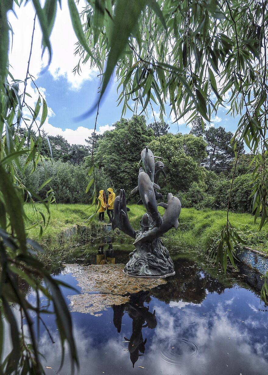 The Yellow Jackets Found The Abandoned Disney Castle