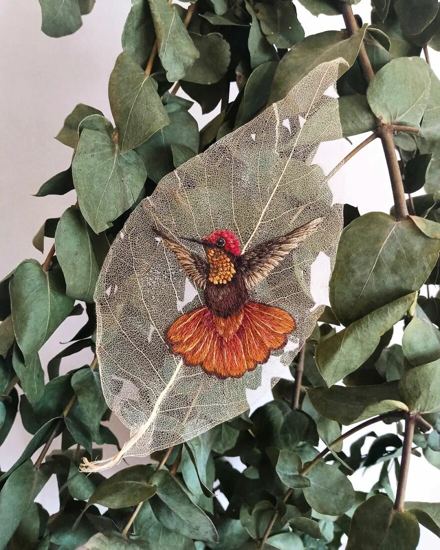 Brazilian Artist Conquers The Internet Making Embroidery On Tree Leaves
