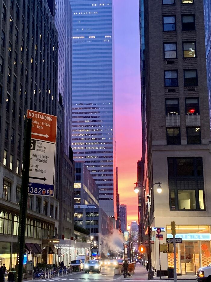 iPhone 12 NYC 5av - 53rd St. Magic Stick Filter