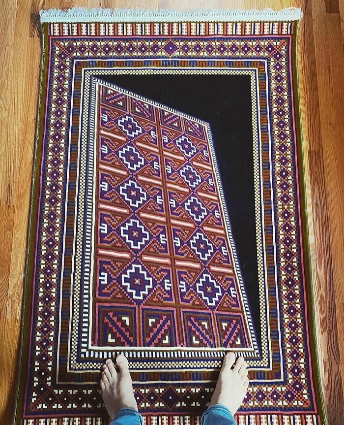 "I Want To Leave" Is Pretty Much The Weirdest Instagram Account, And Here Are 50 Pictures To Prove It (New Pics)