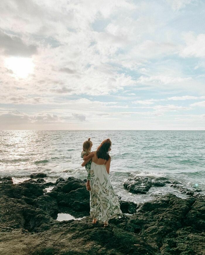 Viral Post Shows What Friendship Between Women Looks Like After One Of Them Has A Miscarriage