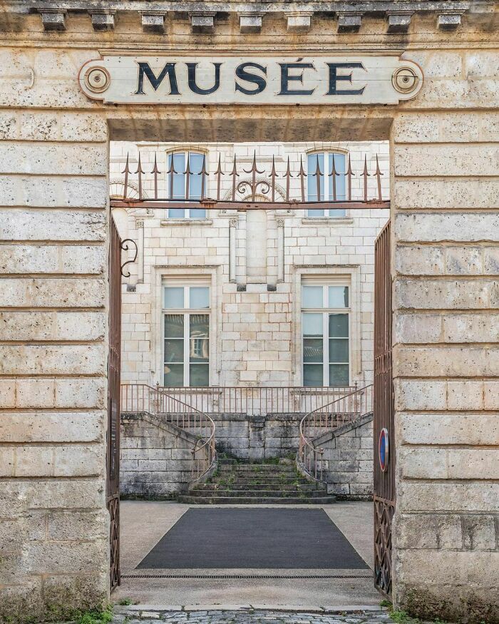Musée D’angoulême. Angoulême, France Est. 1920
