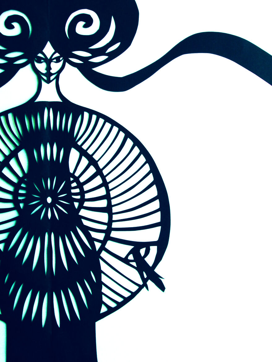 She Sells Seashells At The Seashore