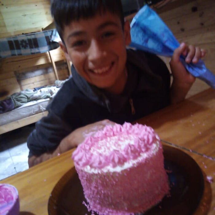 In Argentina, A 10-Year-Old Boy Works As A Confectioner To Pay For His Reconstruction Surgery