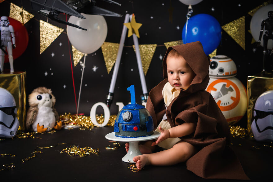 Star Wars Themed Cake Smash Photoshoot Star Wars Themed Cake Smash Photoshoot