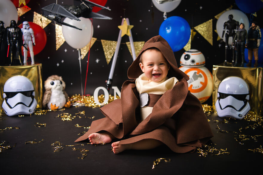 Star Wars Themed Cake Smash Photoshoot Star Wars Themed Cake Smash Photoshoot