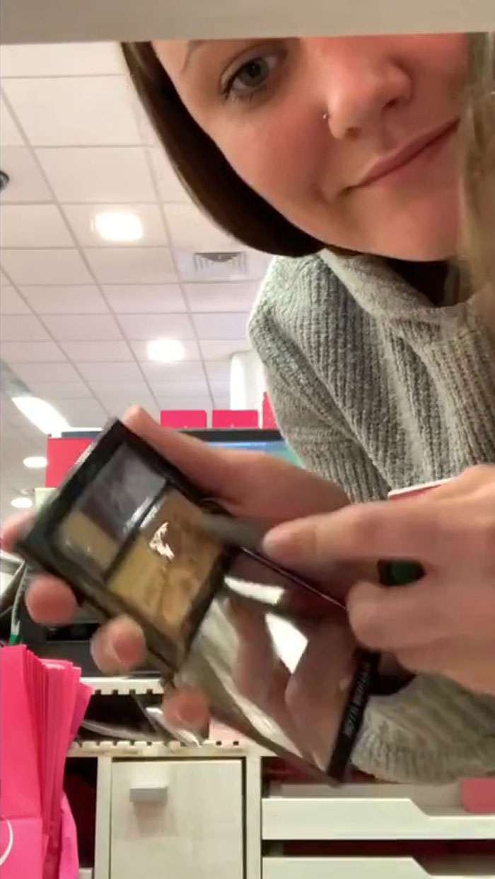 "This Is What We Do At Ulta": Ulta Beauty Employee Shares Company’s Policy For Returned Items, Which Is Destroying Them "This Is What We Do At Ulta": Ulta Beauty Employee Shares Company’s Policy For Returned Items, Which Is Destroying Them