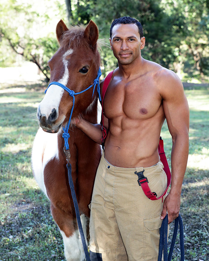 Australian-Firefighters-Charity-Animals-Calendar-2022