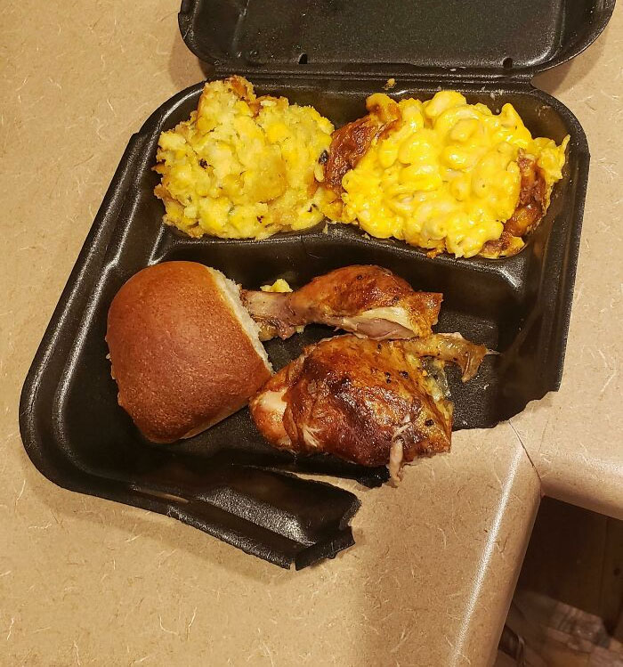 Doordashed Food And In The 5 Minutes It Took Me To Get To The Door, The Neighbor's Cat Ate Through The Box And Stole Some Chicken