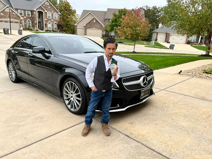 10-Year-Old Gets Bullied For His Halloween Costume, Mom Responds To The Bullies With This Post