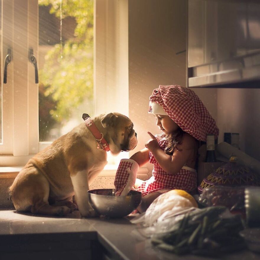 This Photographer Photographs Children In Tender Moments With Animals, And The Images Are Very Cute (New Pics)