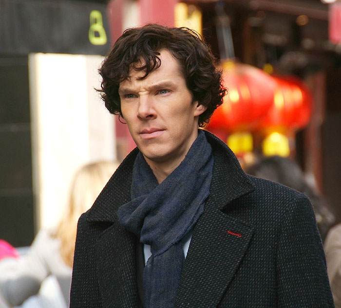 20 Celebridades que son totalmente distintas entre bastidores