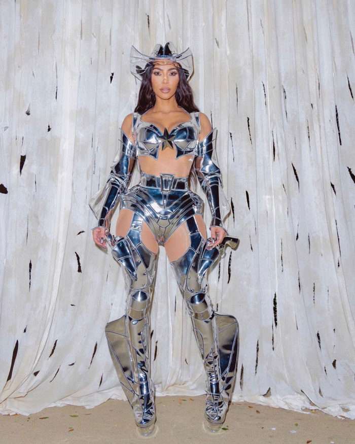 Kim Kardashian As The Cowbot