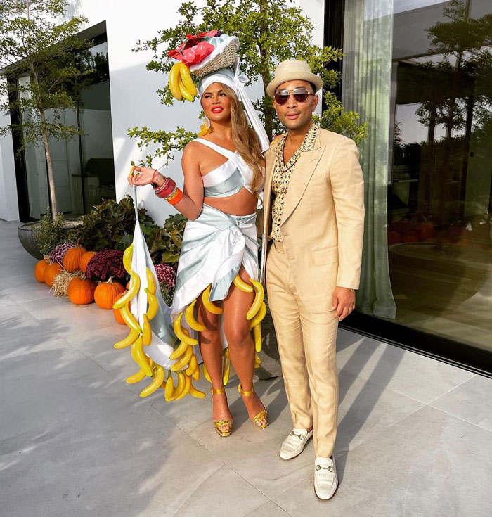John Legend As Carmen Miranda's (Chrissy Teigen) Date
