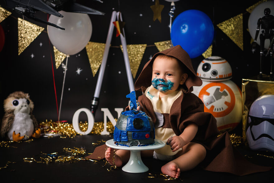 Star Wars Themed Cake Smash Photoshoot Star Wars Themed Cake Smash Photoshoot