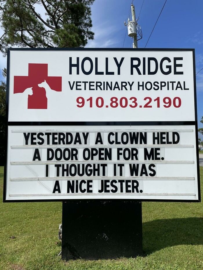 Funny-Outdoor-Signs-Holly-Ridge-Veterinary-Hospital