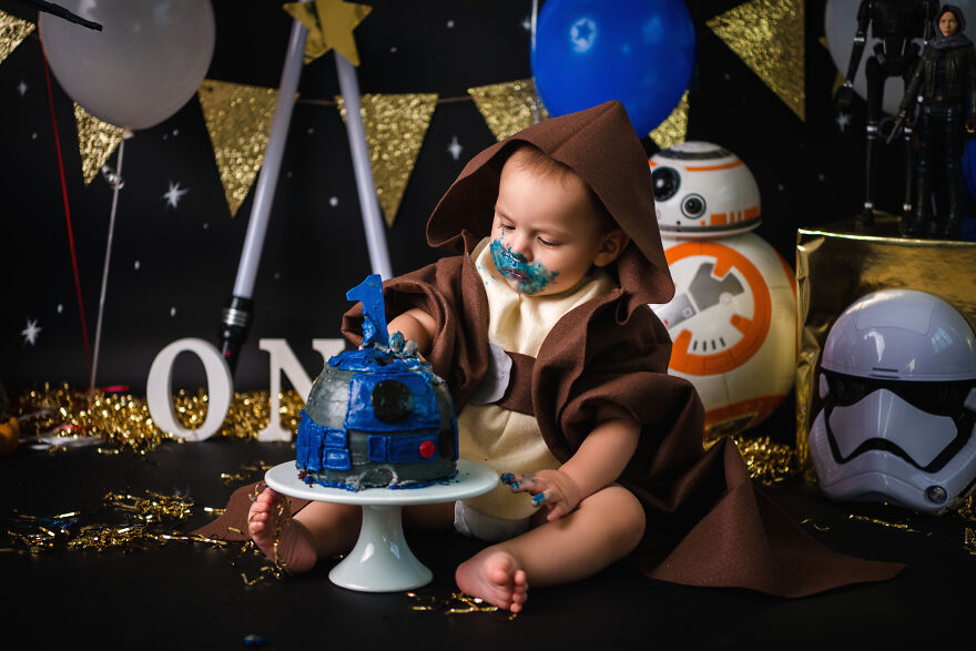 Star Wars Themed Cake Smash Photoshoot Star Wars Themed Cake Smash Photoshoot