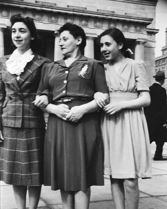 This Guy Found A Roll Of Film From WWII At A Thrift Shop And Shared These 18 Pics From it