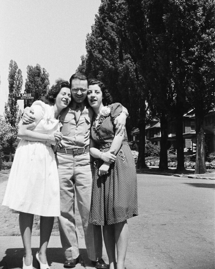 This Guy Found A Roll Of Film From WWII At A Thrift Shop And Shared These 18 Pics From it