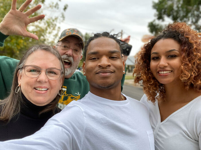 Grandma And A Stranger Who She Accidentally Invited To Thanksgiving Share Their 6th Celebration Together Grandma And A Stranger Who She Accidentally Invited To Thanksgiving Share Their 6th Celebration Together