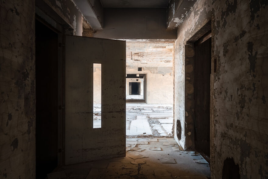 I Photographed The Abandoned Holiday Inn Hotel In Beirut, Lebanon