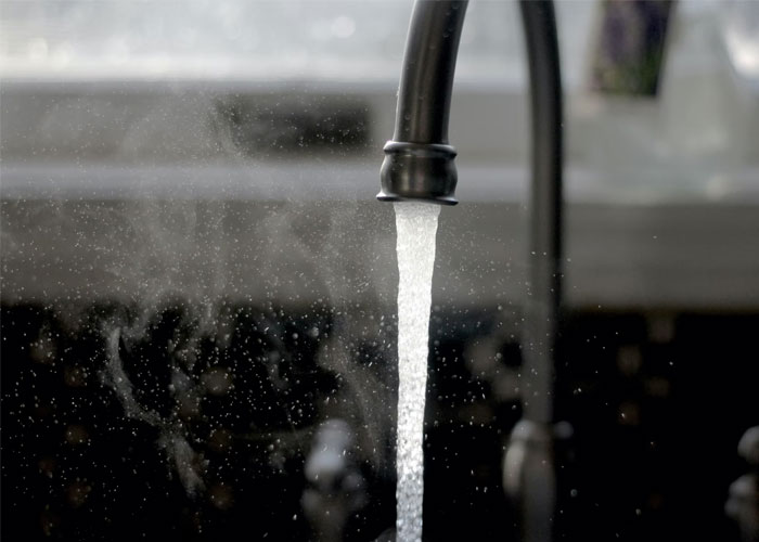 'Get Out Now': People Are Begging This Woman To Leave Her Abusive Husband After She Writes A Post Online About His Bizarre Behavior