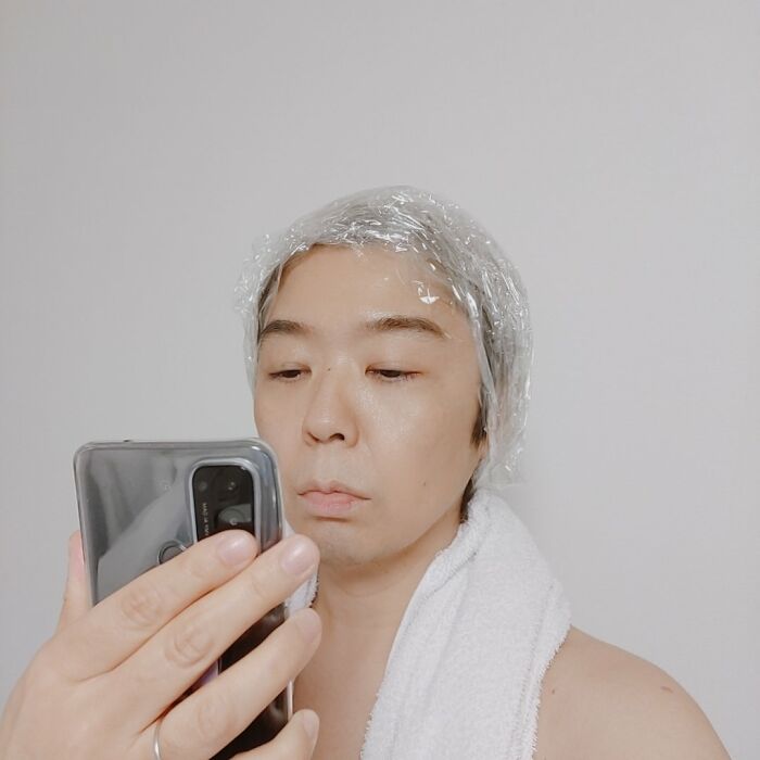 Killing Time While Dyeing Her Hair