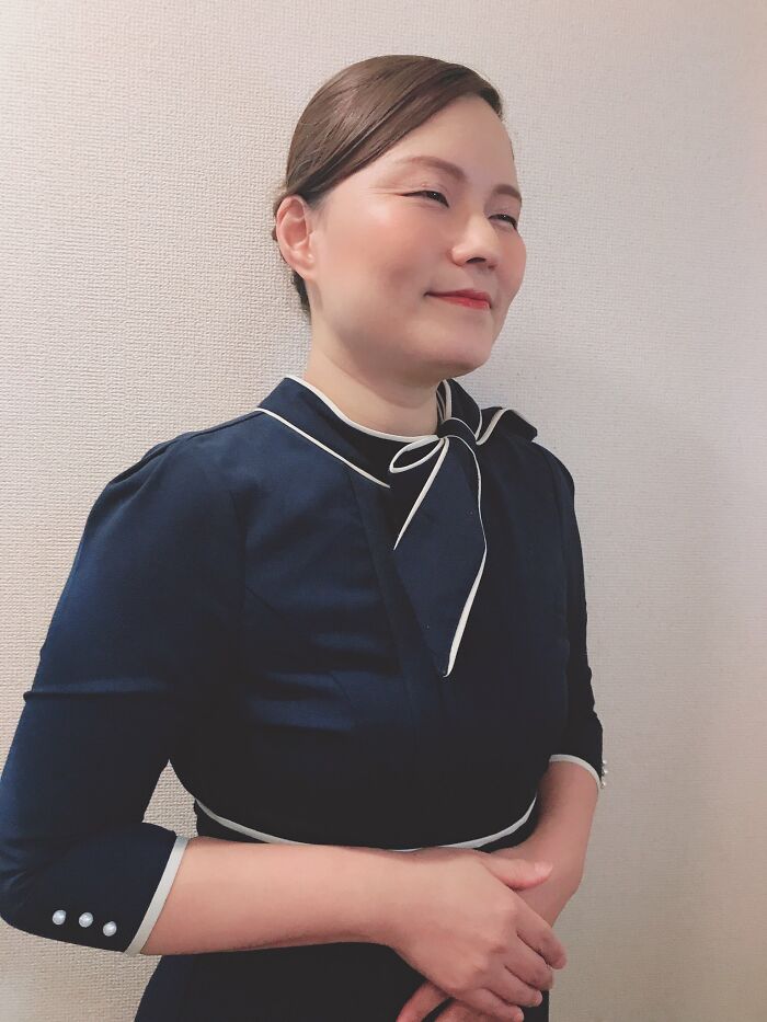 The Really Polite Veteran Hair Stylist Who Keeps Smiling And Bowing Until The Customer Is Out Of View (Probably An Only In Japan Thing)