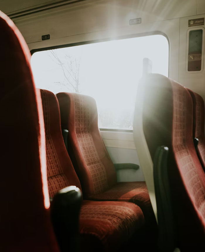 30 Heartwarming Stories About How People Met Their Partners After 30