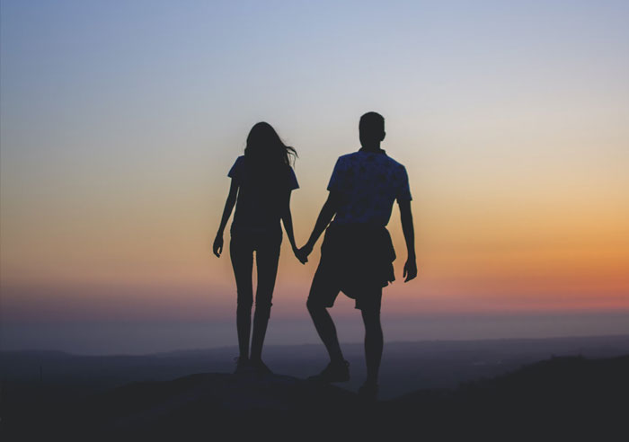 30 Heartwarming Stories About How People Met Their Partners After 30