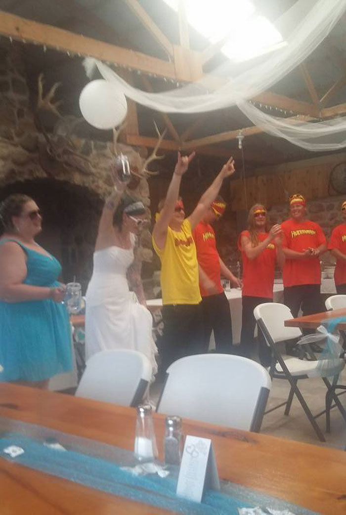 35 Of The Trashiest Things People Ever Witnessed At Weddings