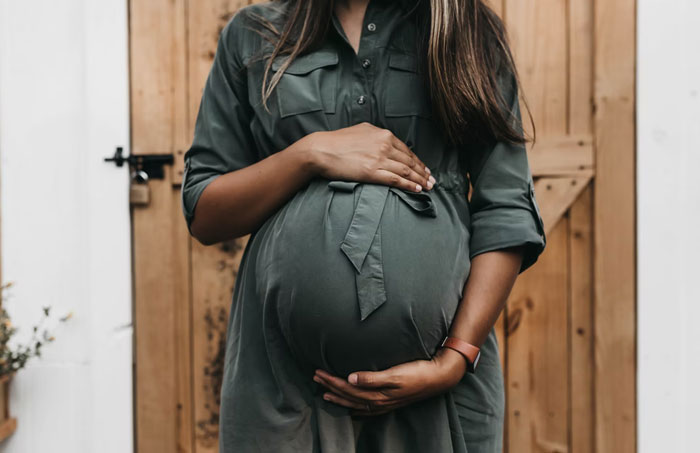 Pregnancy In The Media Is Often Sugar-Coated And These Women Are Not Having It (30 Stories)