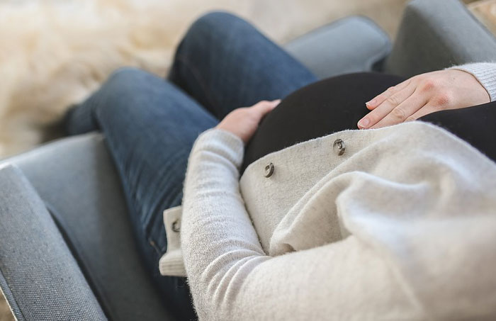 Pregnancy In The Media Is Often Sugar-Coated And These Women Are Not Having It (30 Stories)