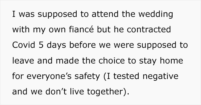 Bridesmaid Asks People Online For Their Take On If She Was Wrong For Refusing To Swap Necklaces With The Bride