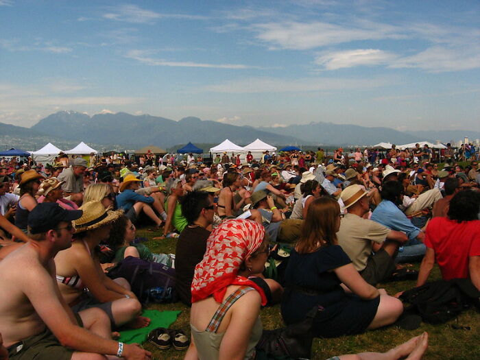 Once You Enter The Crowd, Keep Track Of How It Compresses Before The Opening Band