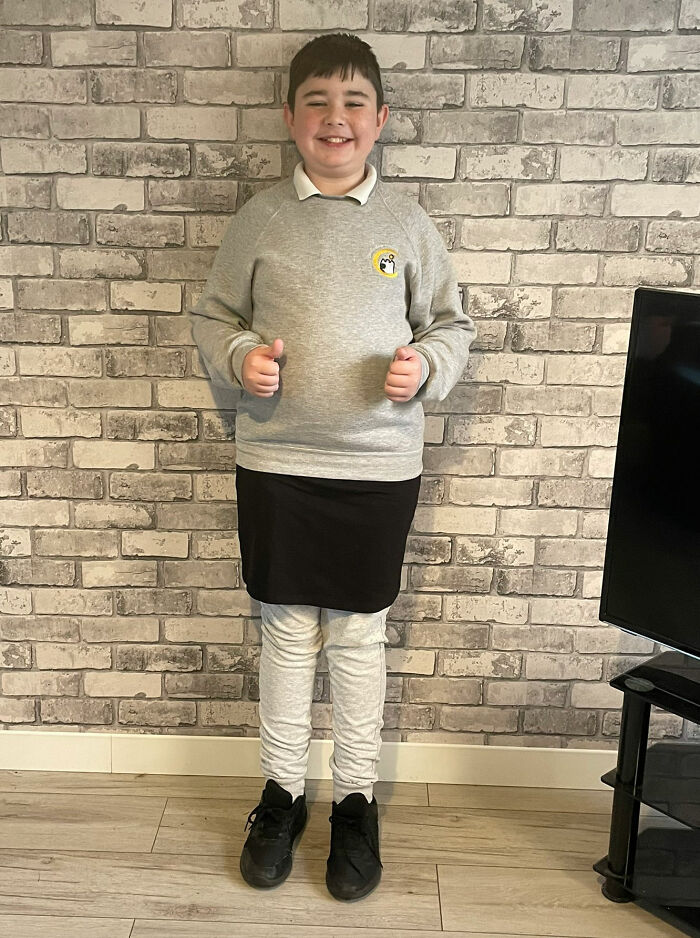 "Clothes Have No Gender": This School's Students Celebrated November 4th 'Wear A Skirt To School Day' And The Internet Is Divided
