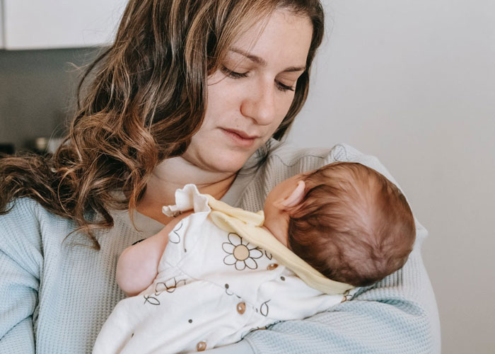 Esta cuñada robó el nombre de un bebé por rencor y se arrepintió tras ver la reacción de los padres