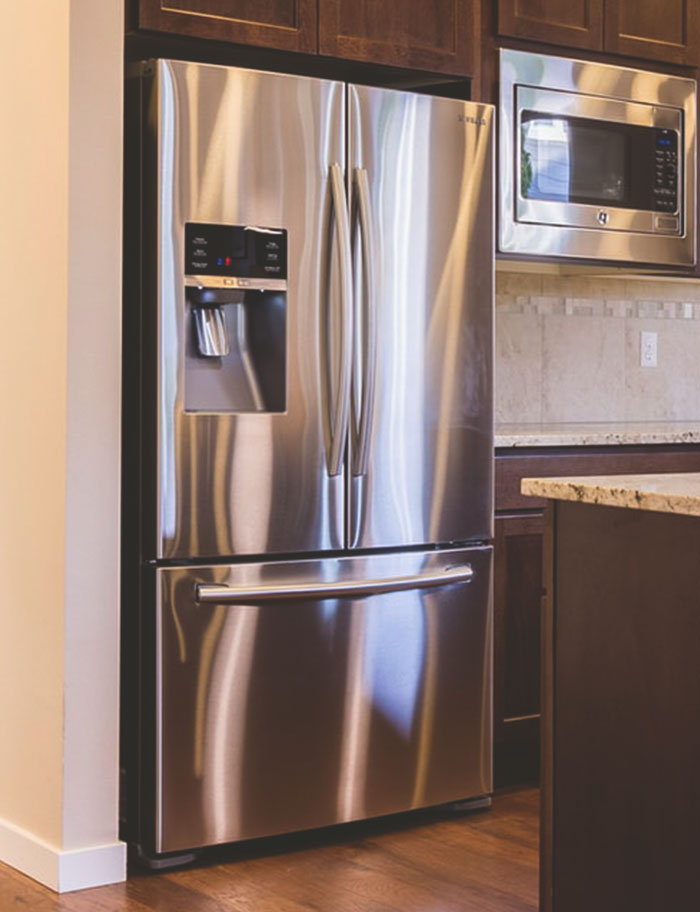 People Who Grew Up Poor Share The Subtle Signs That Show A Person Is Rich (30 Answers)