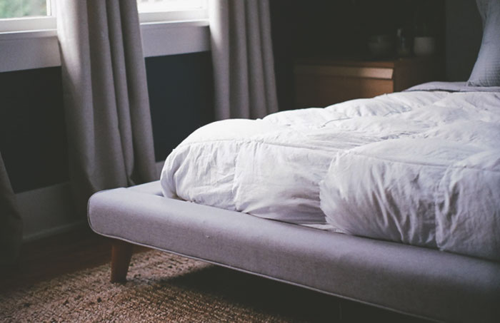 People Who Grew Up Poor Share The Subtle Signs That Show A Person Is Rich (30 Answers)