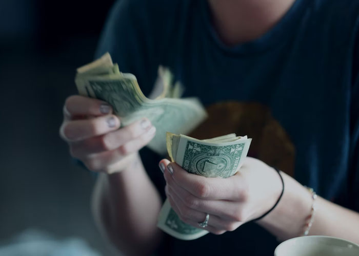 People Who Live Alone Share 30 Underrated Advantages Of Doing So