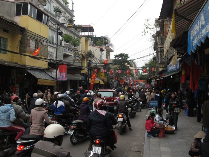 People Are Sharing 30 'Unwritten' Rules In Their Countries That Tourists Should Know